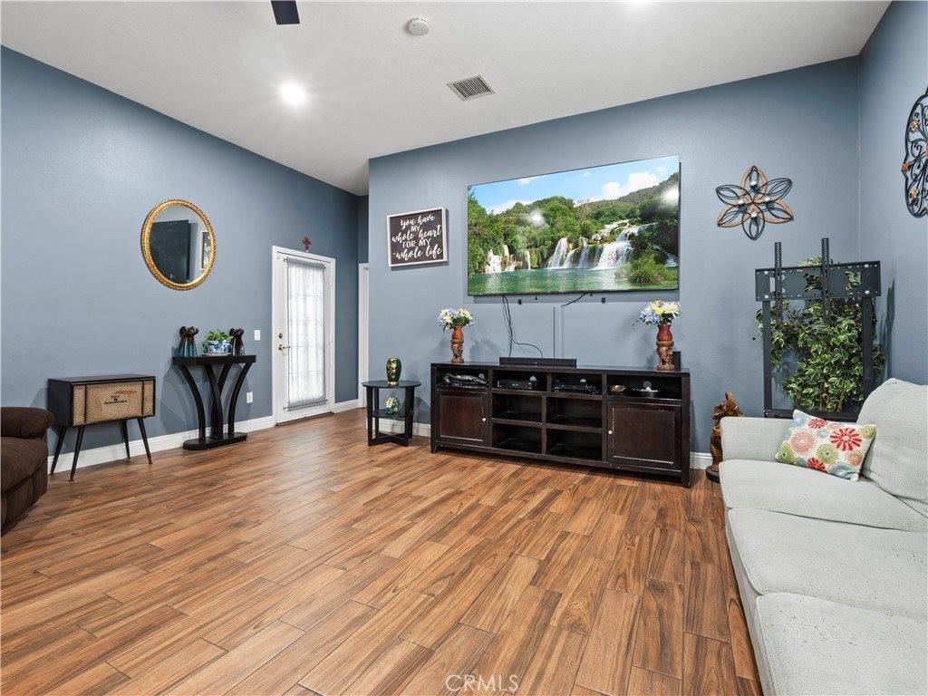 14334 Aztec Street, Sylmar, CA 91342