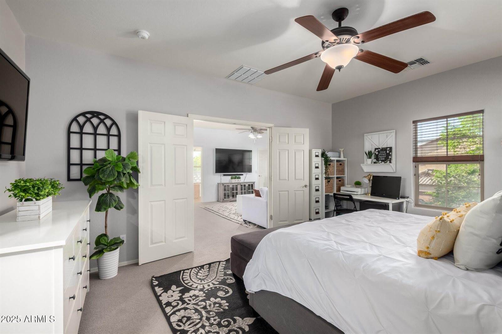 113 West Desert Vista Trail, San Tan Valley, AZ 85143