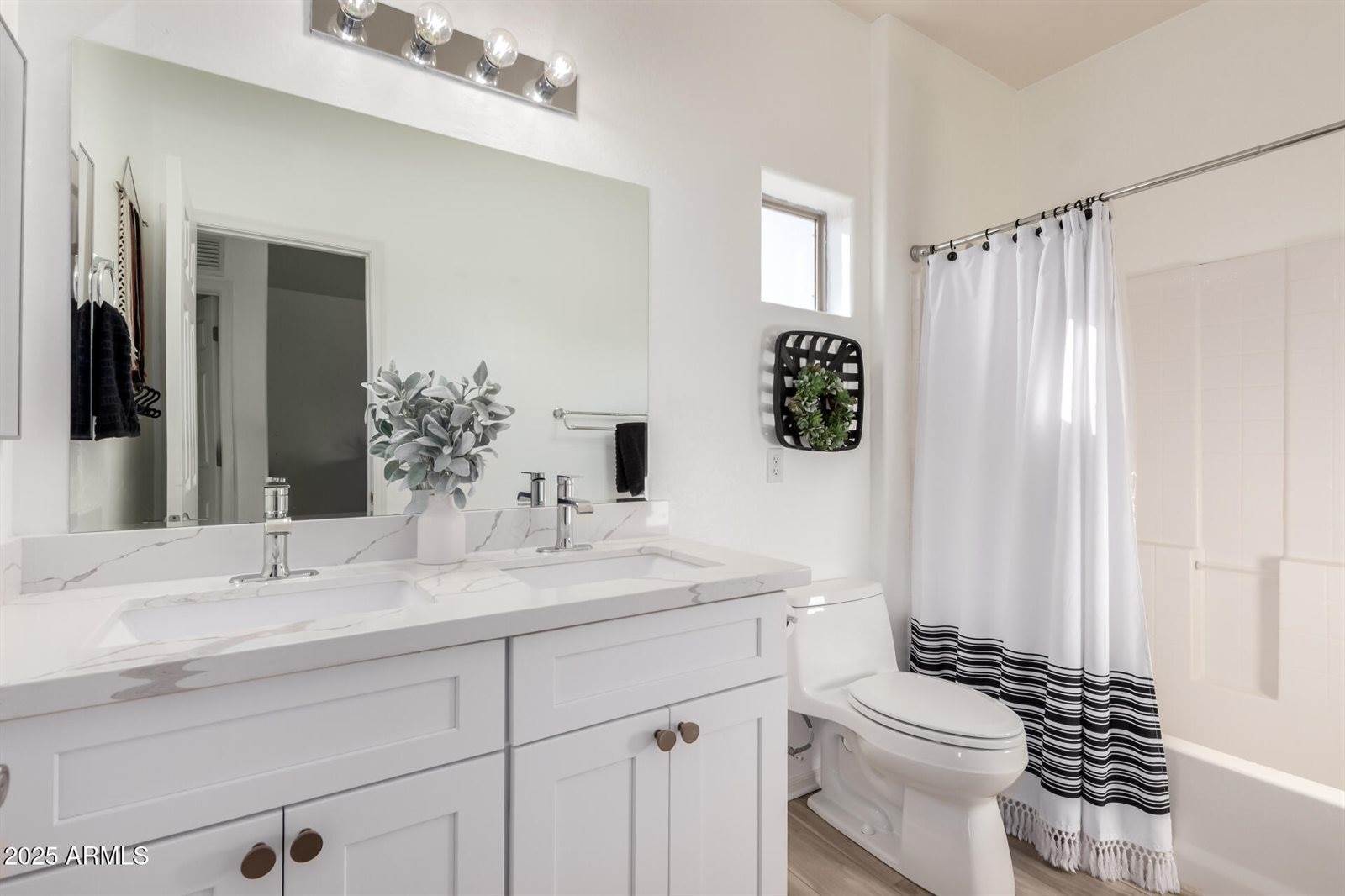 113 West Desert Vista Trail, San Tan Valley, AZ 85143