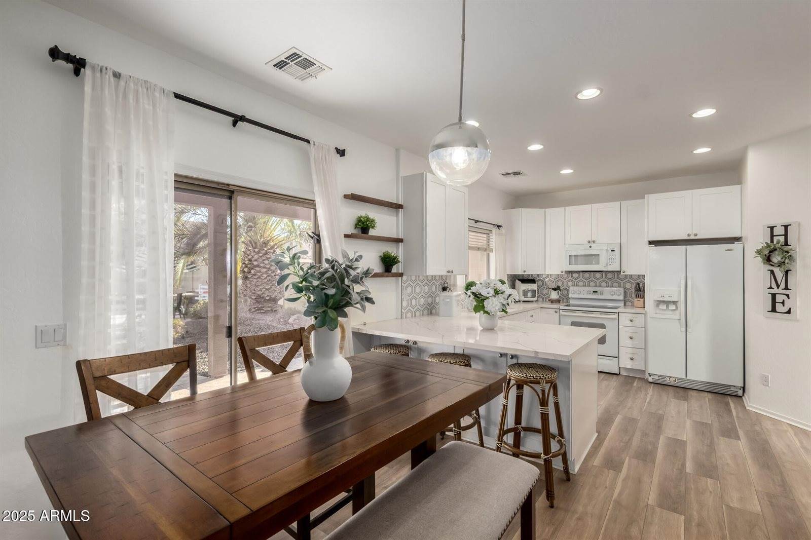 113 West Desert Vista Trail, San Tan Valley, AZ 85143