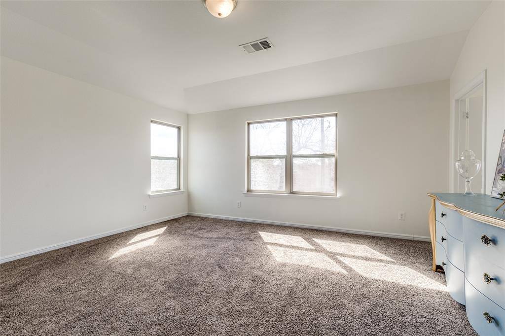 720 Kelley Court, Fort Worth, TX 76120