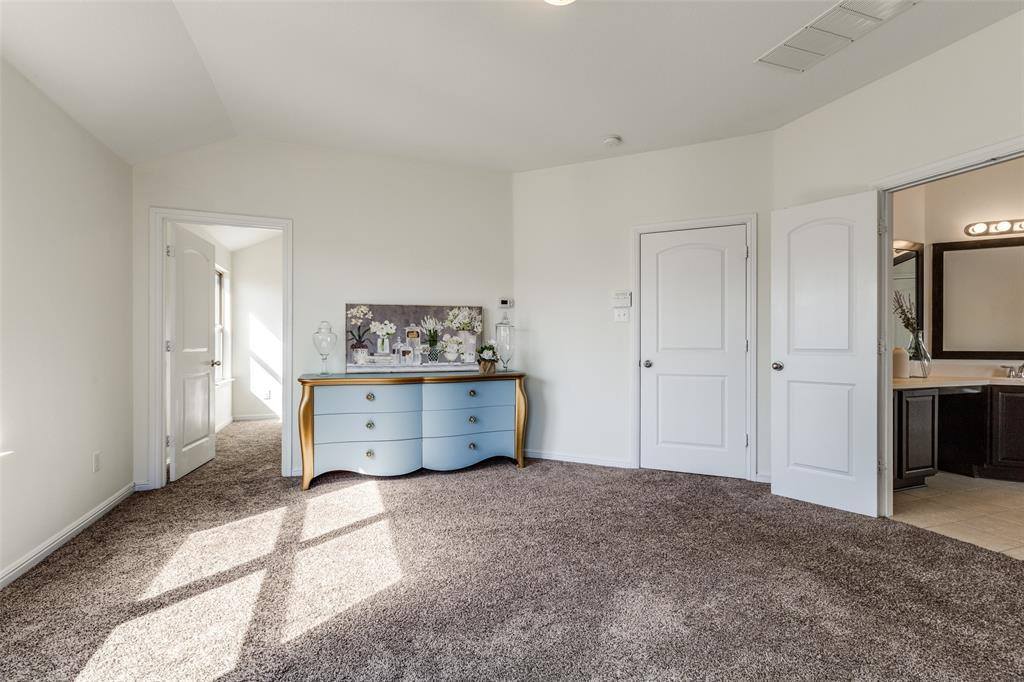 720 Kelley Court, Fort Worth, TX 76120