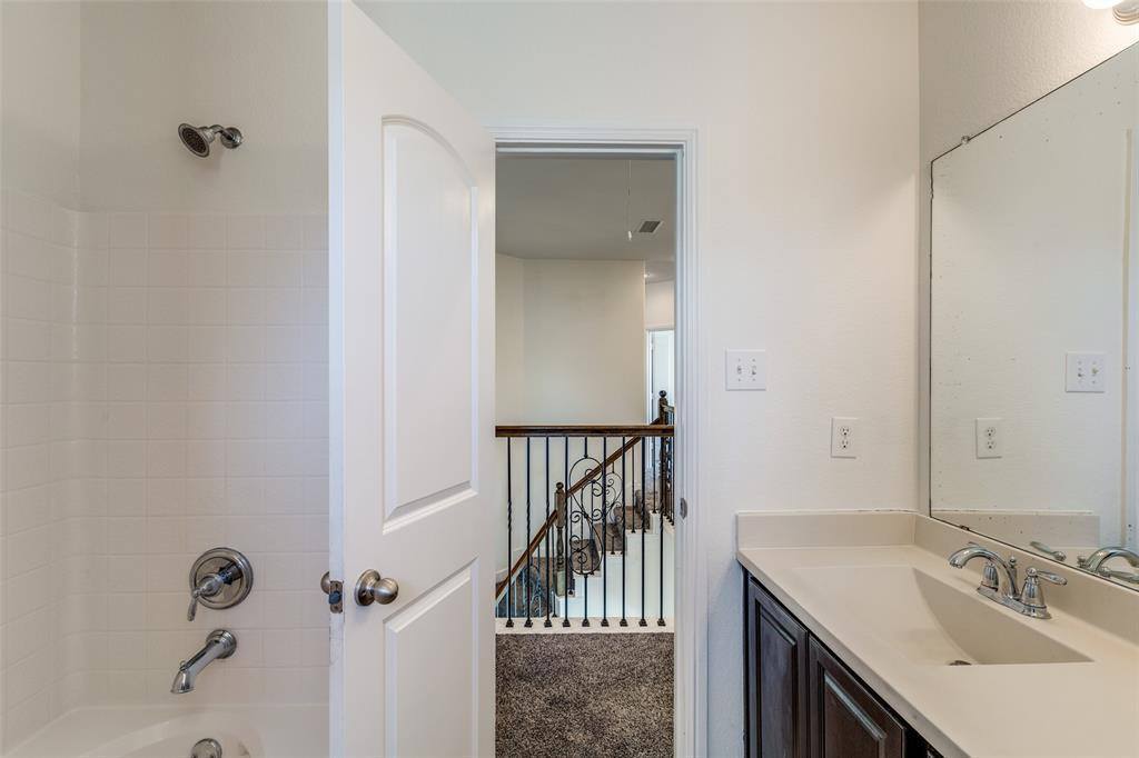 720 Kelley Court, Fort Worth, TX 76120