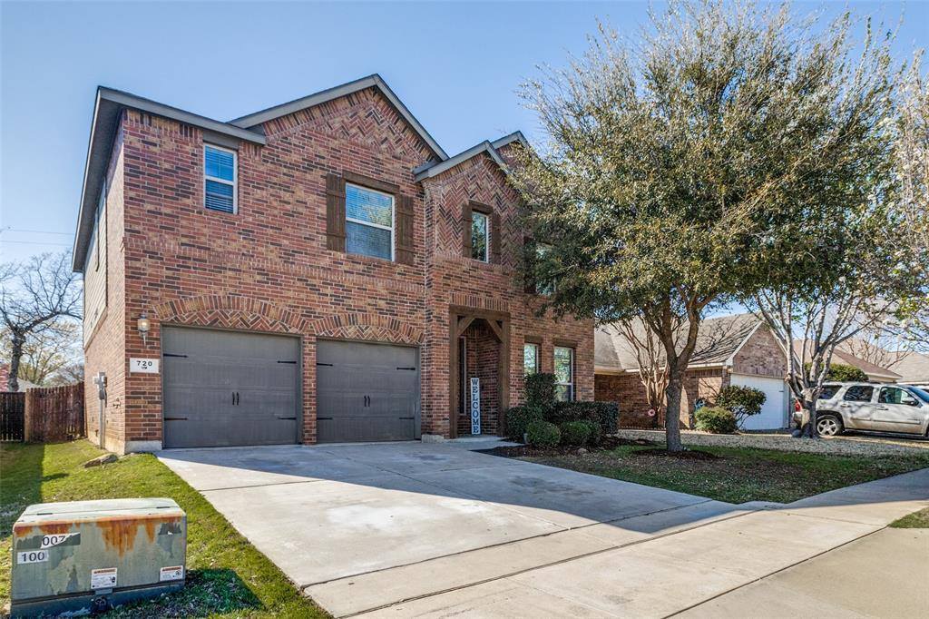 720 Kelley Court, Fort Worth, TX 76120