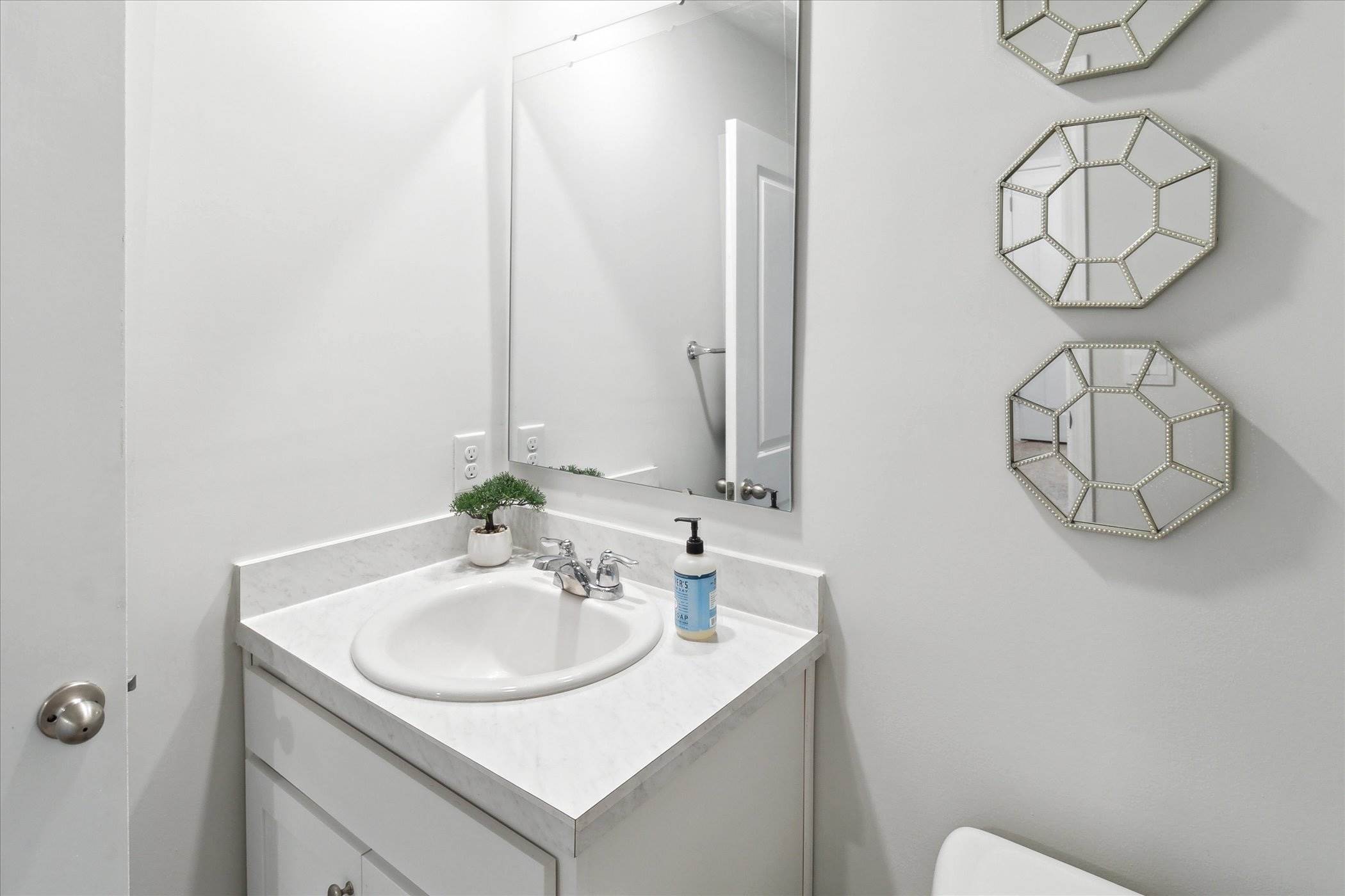 443 Salvia Rd, Bloomingdale, GA 31302