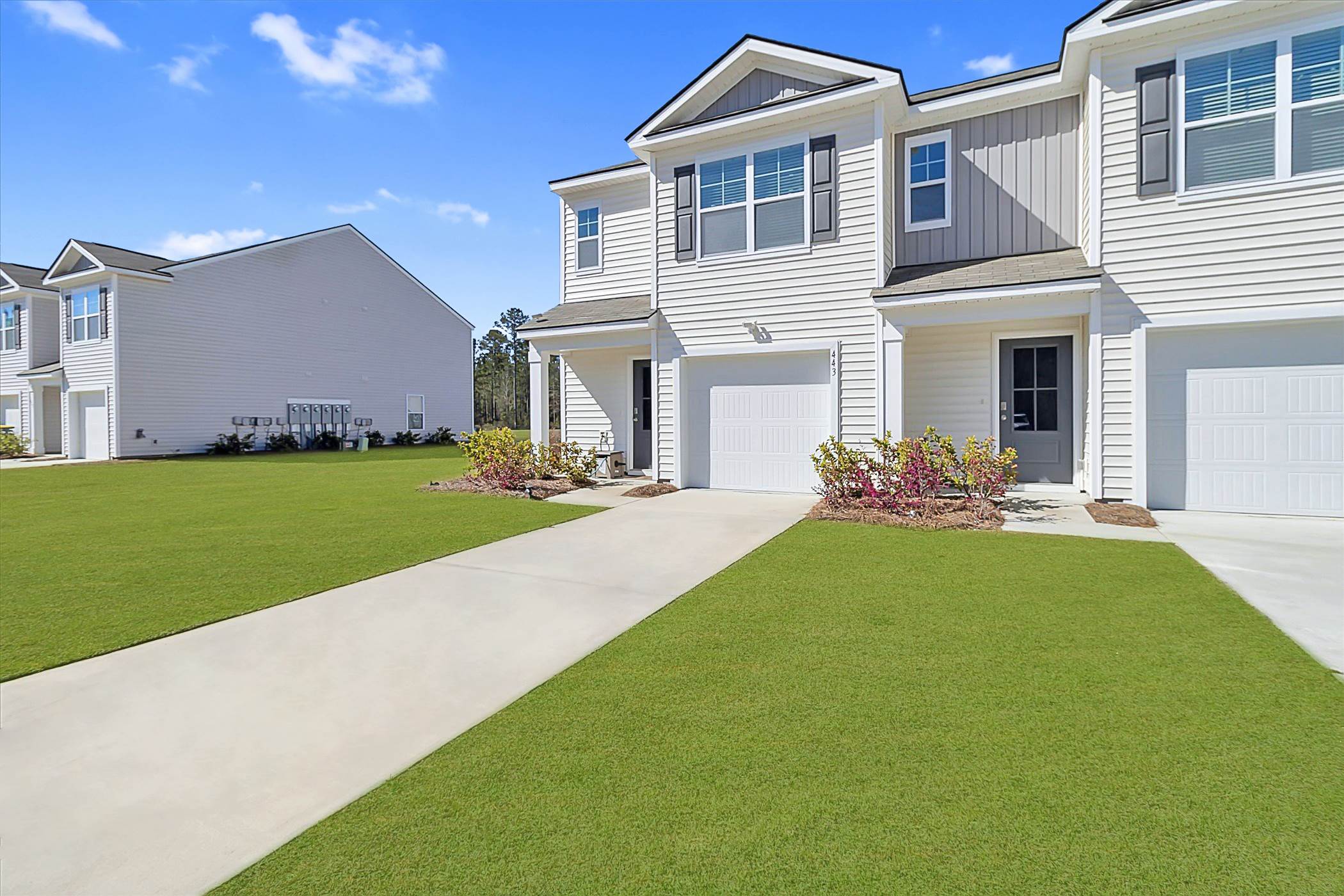 443 Salvia Rd, Bloomingdale, GA 31302