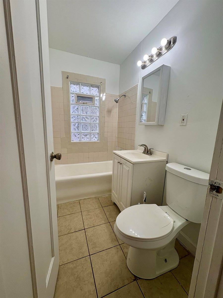 3706 North 26th St, Milwaukee, WI 53206