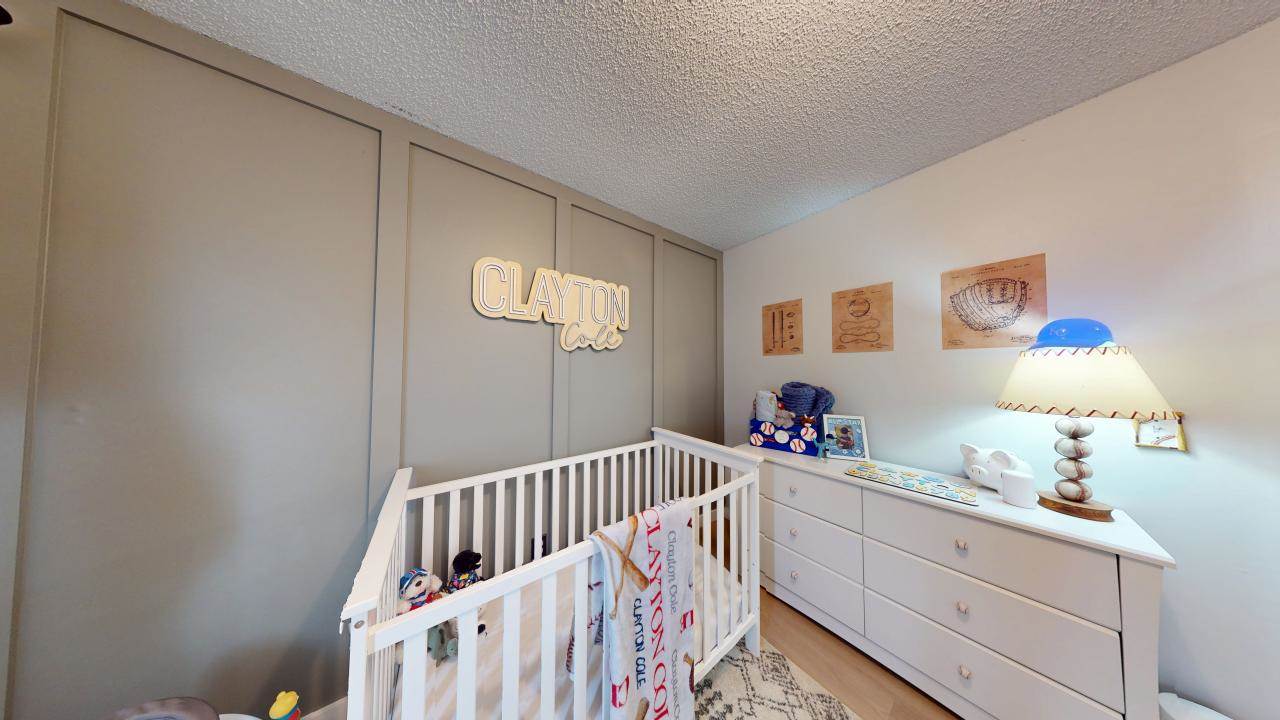 1013 W 4th St, Edgerton, KS 66021
