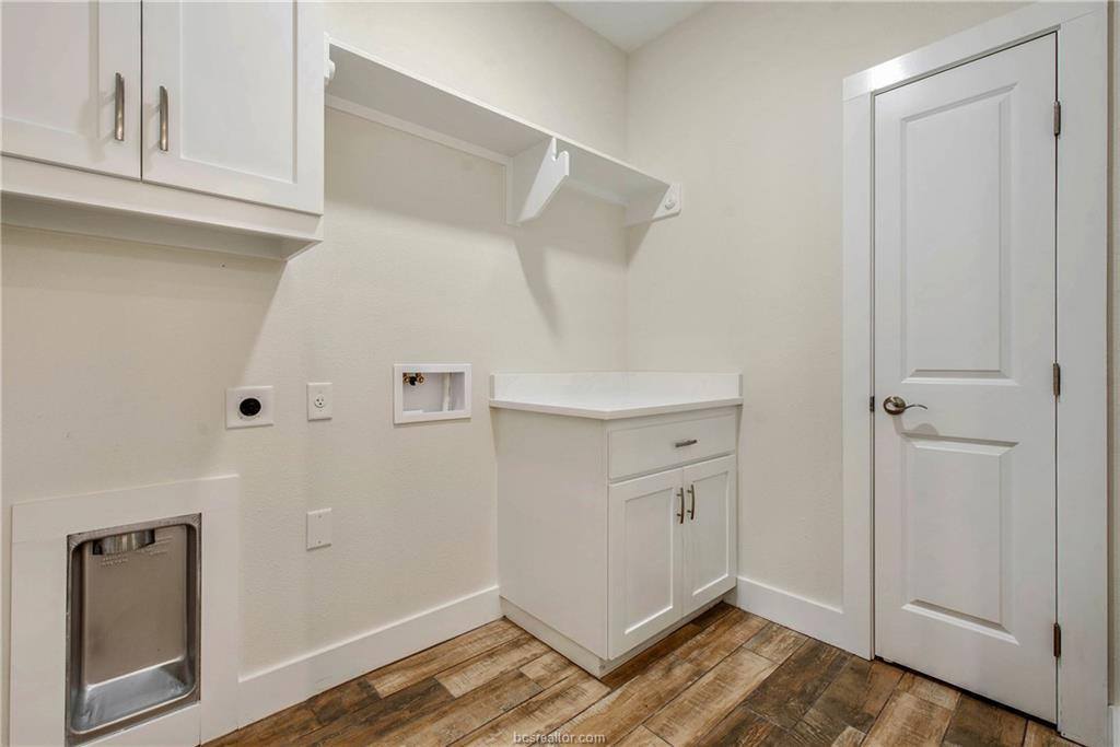 2808 Spector Drive, Bryan, TX 77808