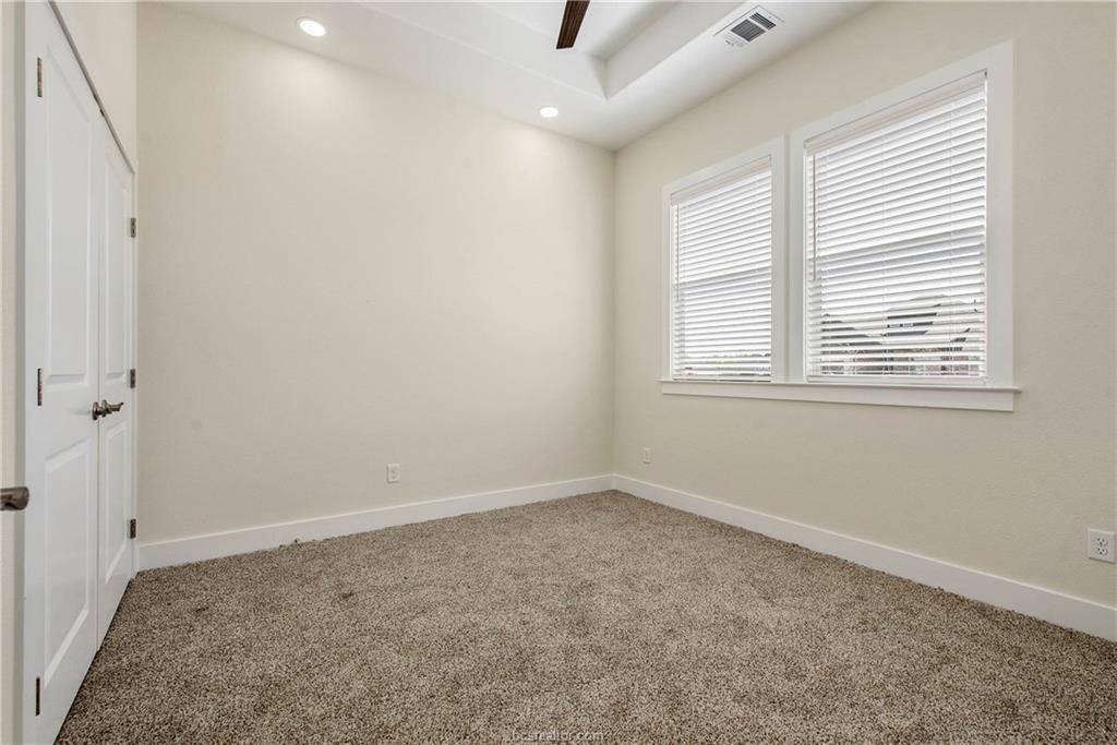 2808 Spector Drive, Bryan, TX 77808