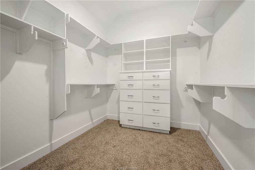 2808 Spector Drive, Bryan, TX 77808