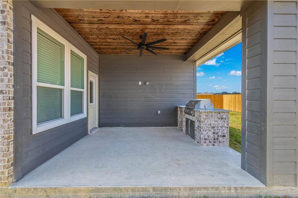 2808 Spector Drive, Bryan, TX 77808