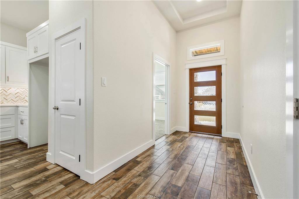 2808 Spector Drive, Bryan, TX 77808