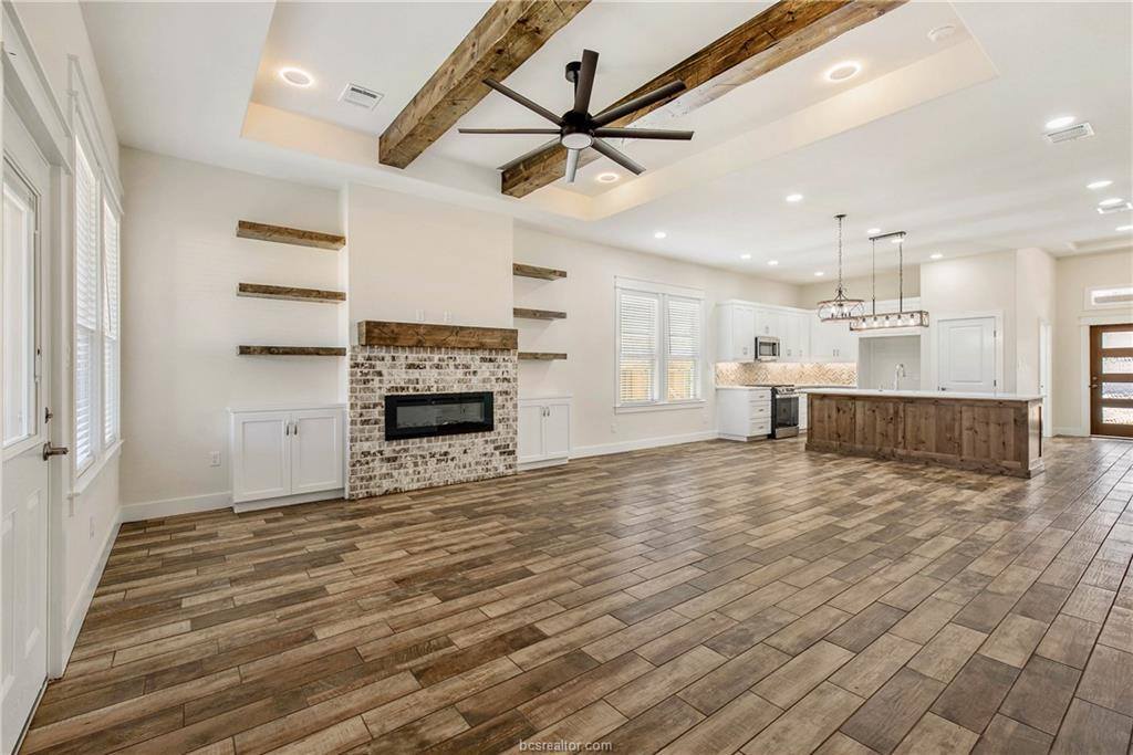 2808 Spector Drive, Bryan, TX 77808