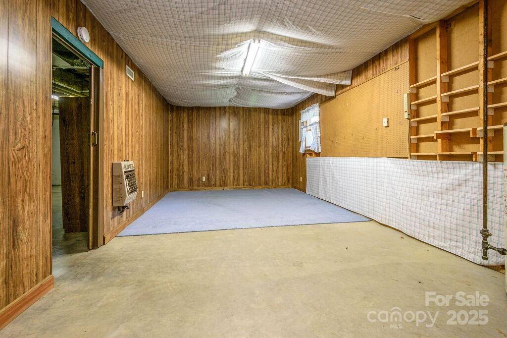 25 Apple Creek Lane, Hendersonville, NC 28792