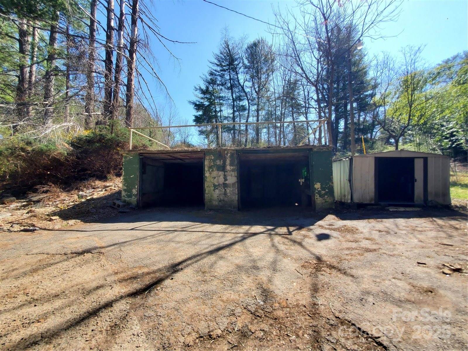 28 Plemmons Street, Canton, NC 28716