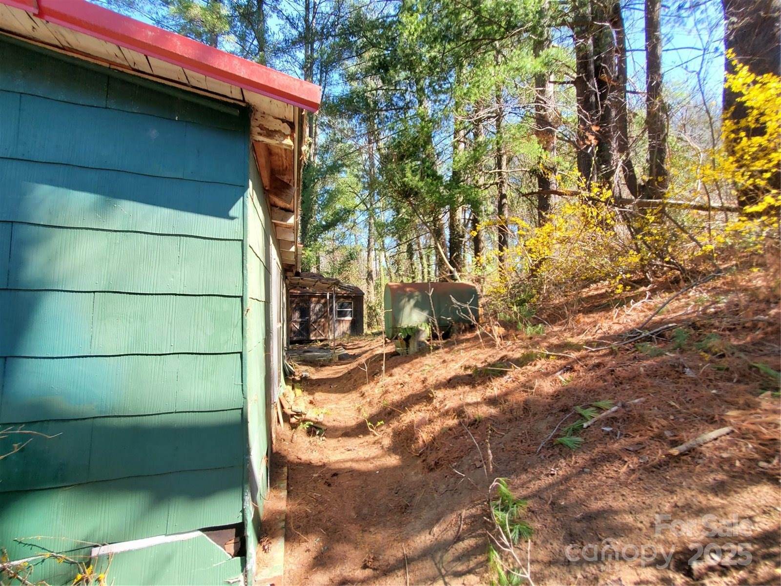 28 Plemmons Street, Canton, NC 28716