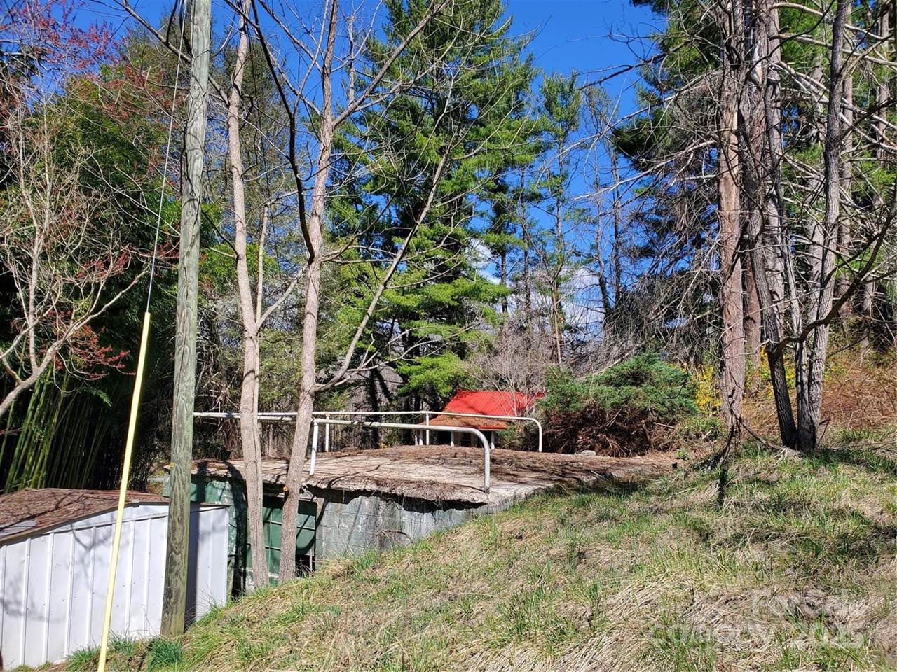 28 Plemmons Street, Canton, NC 28716