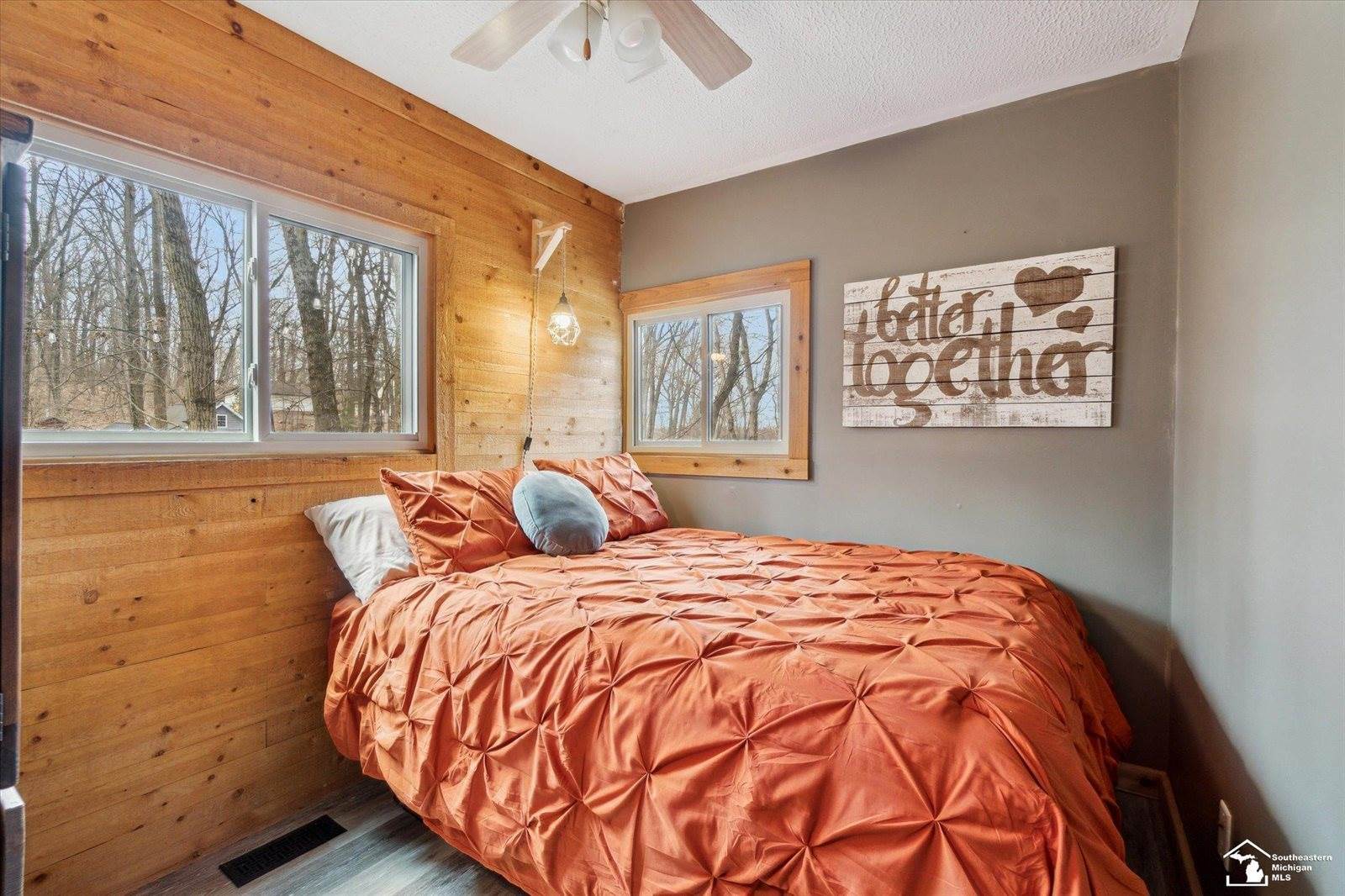 2118 Timber Lane, Brooklyn, MI 49230