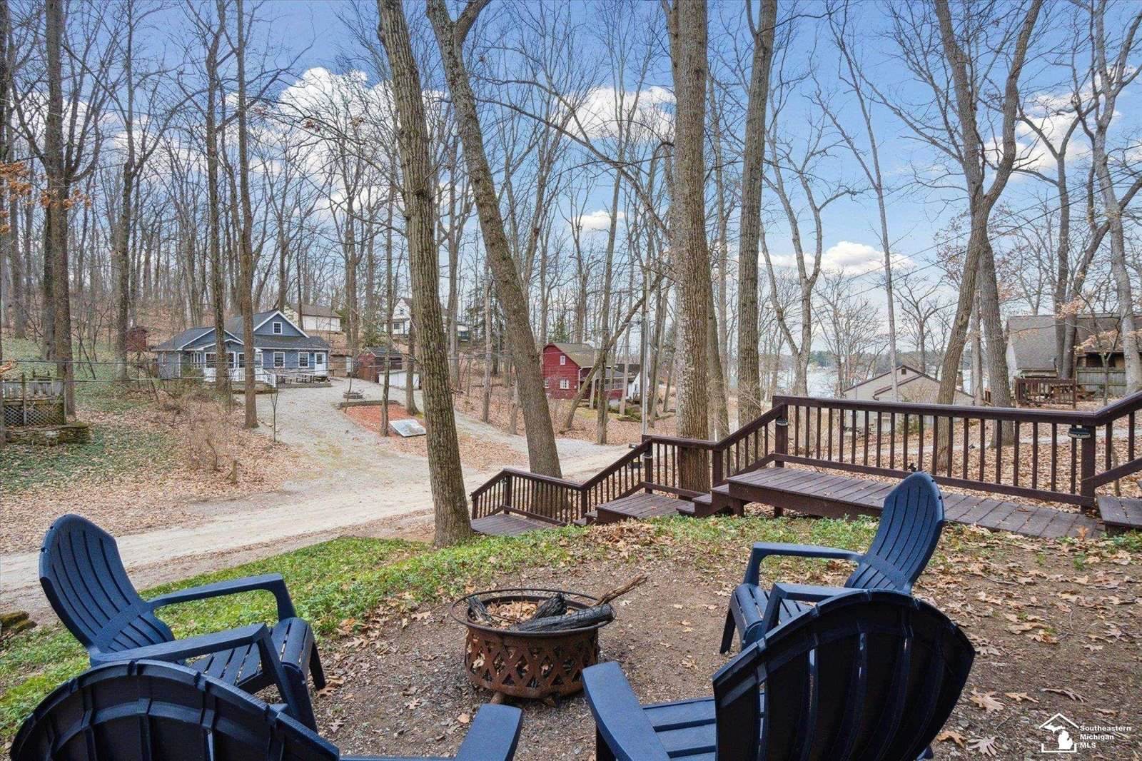 2118 Timber Lane, Brooklyn, MI 49230