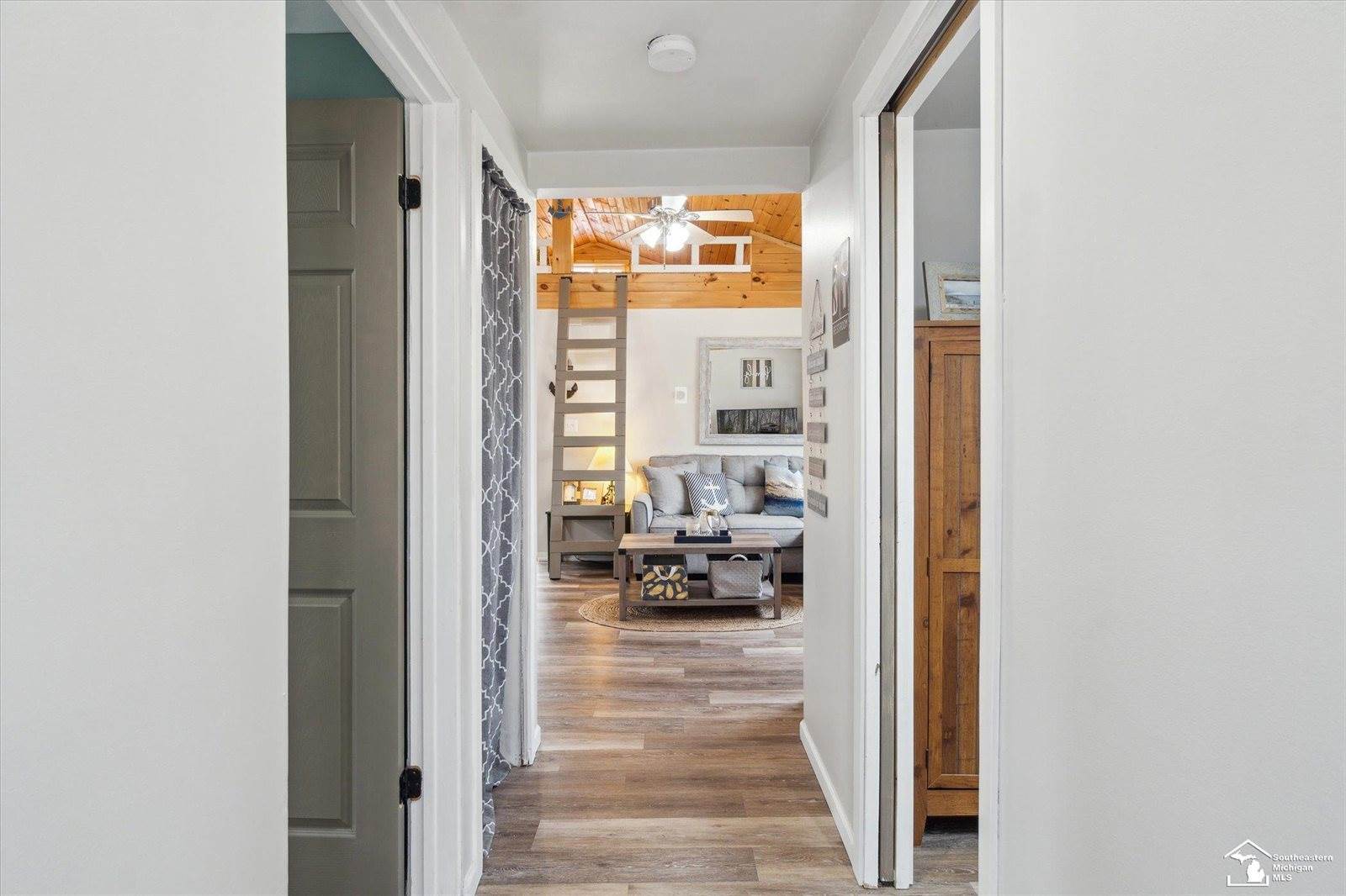 2118 Timber Lane, Brooklyn, MI 49230