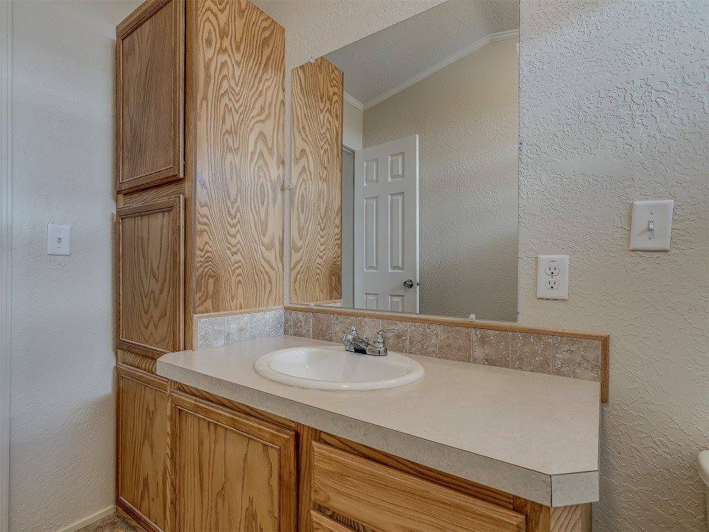 17000 Banner Road, Lexington, OK 73051