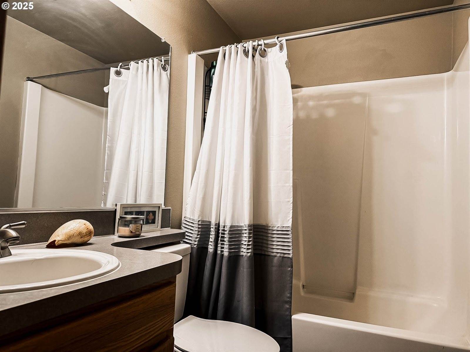 415 SE 8TH St, BattleGround, WA 98604