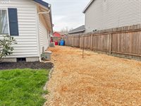 415 SE 8TH St, BattleGround, WA 98604