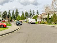 415 SE 8TH St, BattleGround, WA 98604