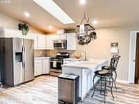 415 SE 8TH St, BattleGround, WA 98604