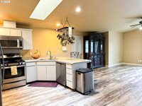 415 SE 8TH St, BattleGround, WA 98604