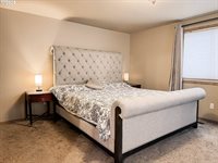 415 SE 8TH St, BattleGround, WA 98604