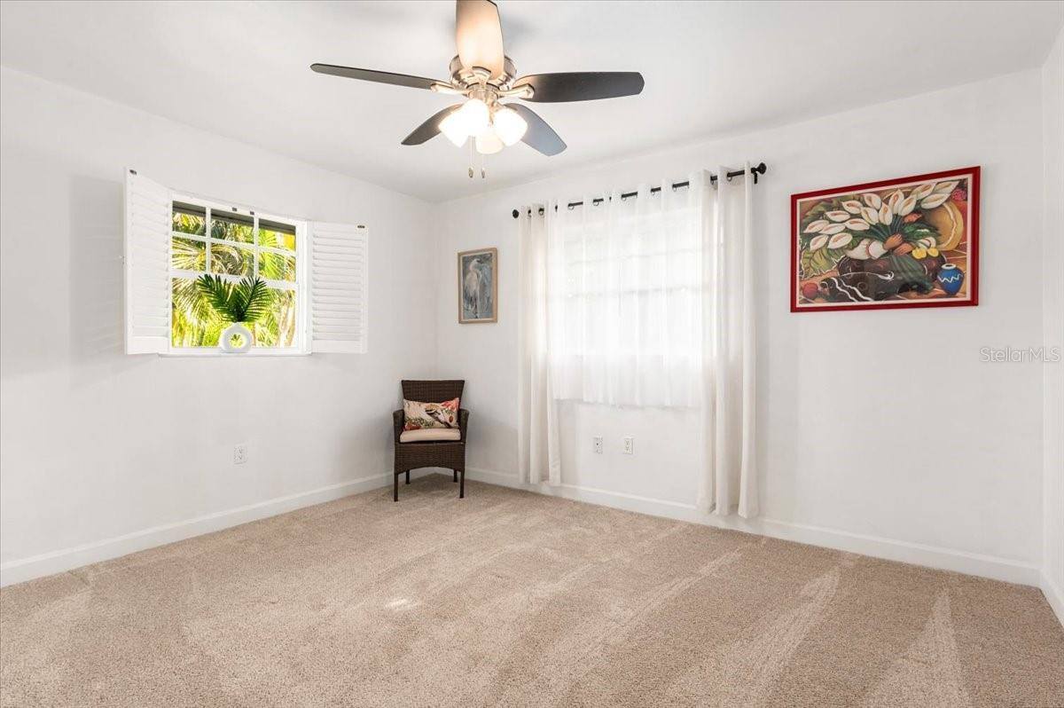2933 Mayflower Street, Sarasota, FL 34231