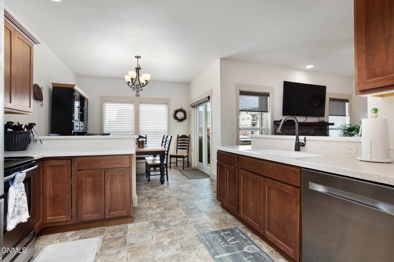 3425 34th Street West, Williston, ND 58801