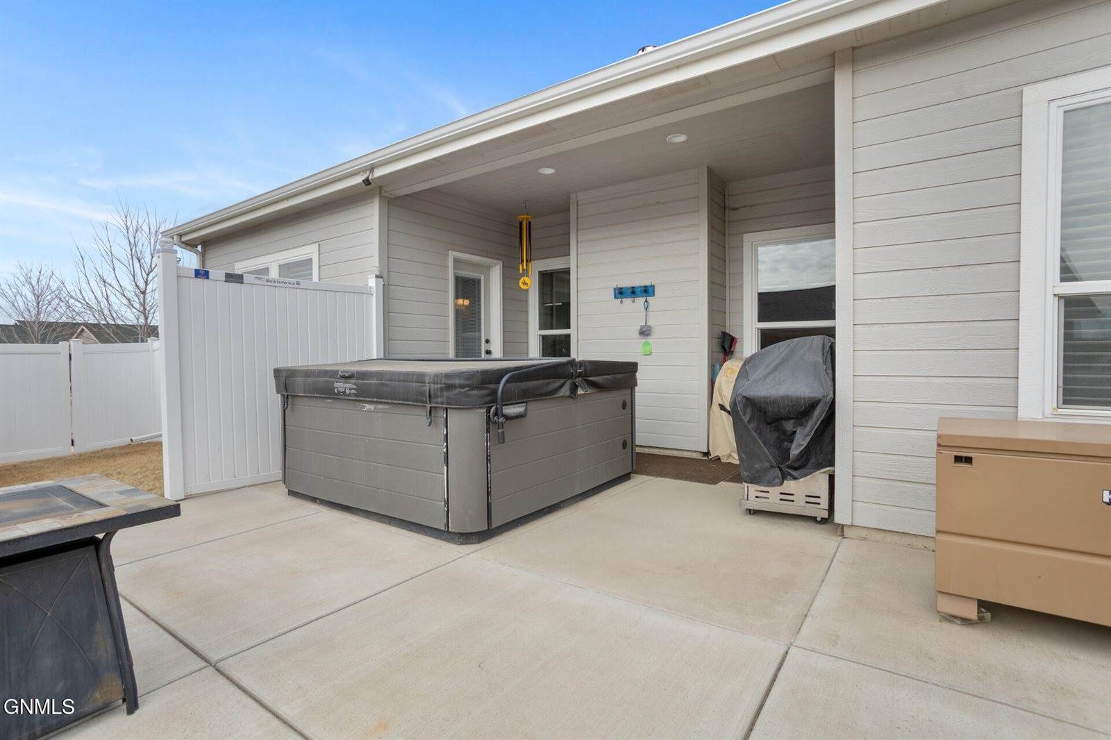 3425 34th Street West, Williston, ND 58801