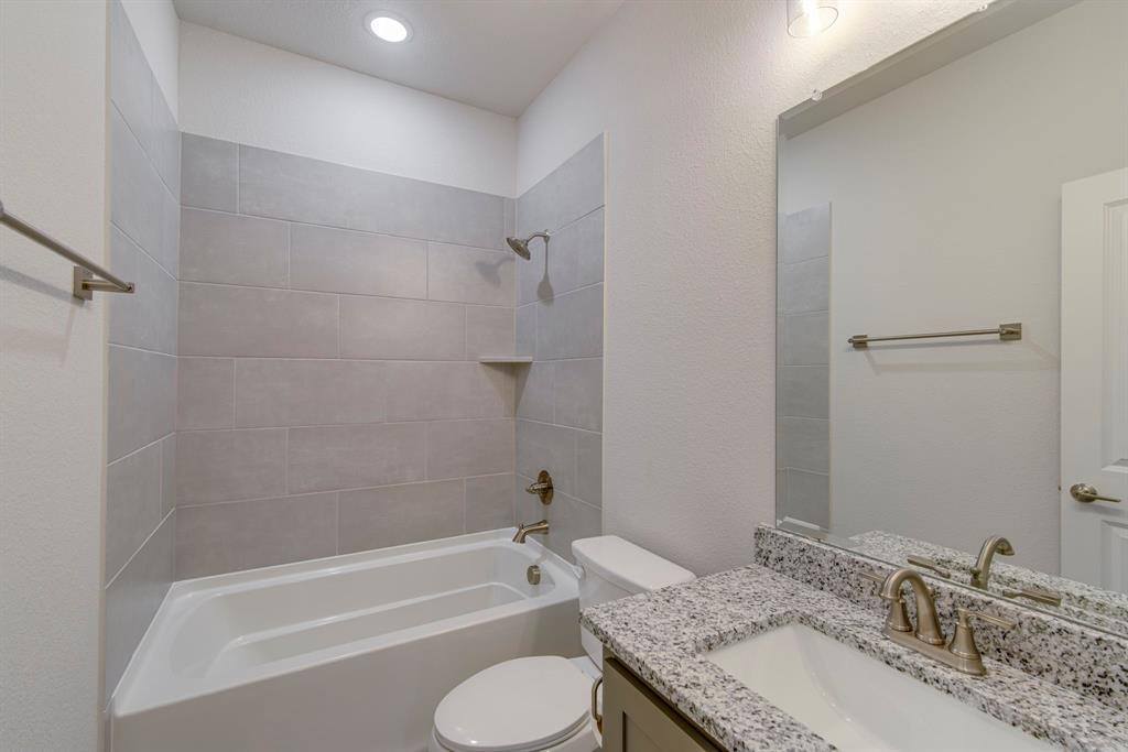 4402 Biscayne Drive, Midlothian, TX 76065
