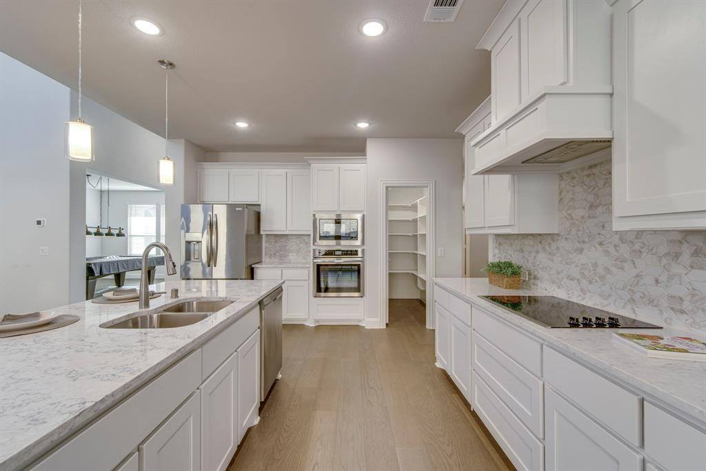 4402 Biscayne Drive, Midlothian, TX 76065