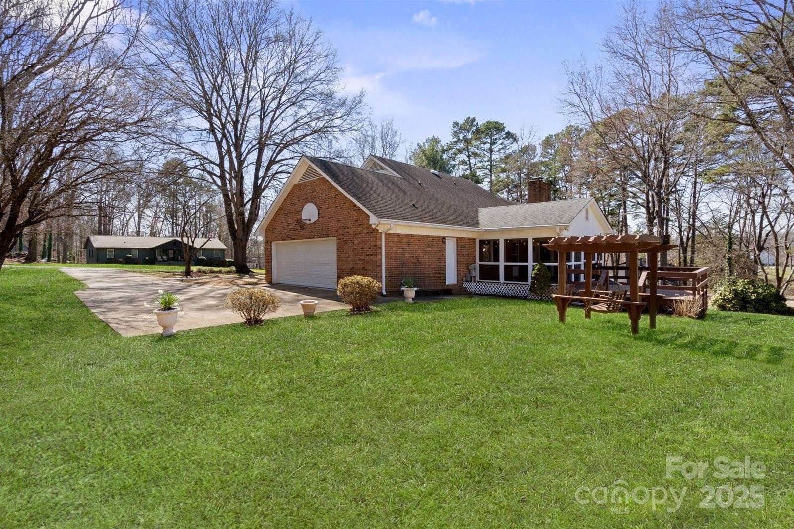 107 Cambridge Road, Huntersville, NC 28078