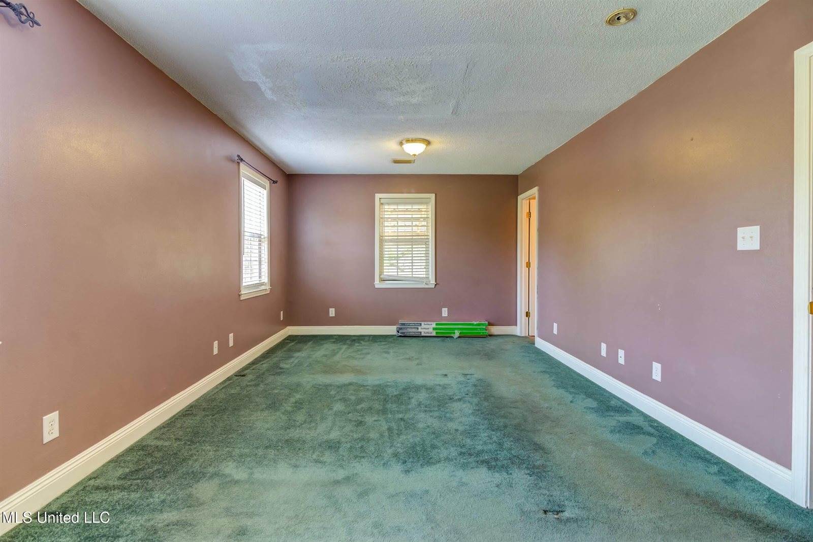 4510 Washington Avenue, Pascagoula, MS 39581