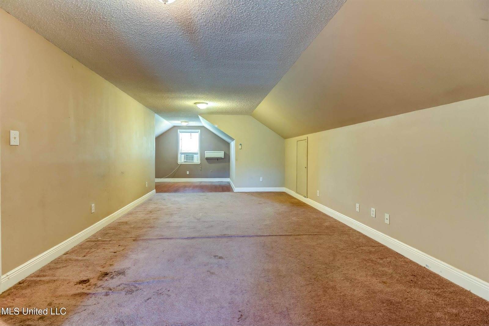 4510 Washington Avenue, Pascagoula, MS 39581