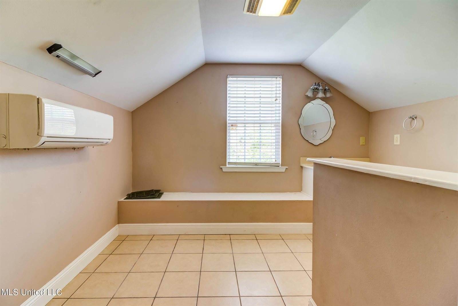 4510 Washington Avenue, Pascagoula, MS 39581