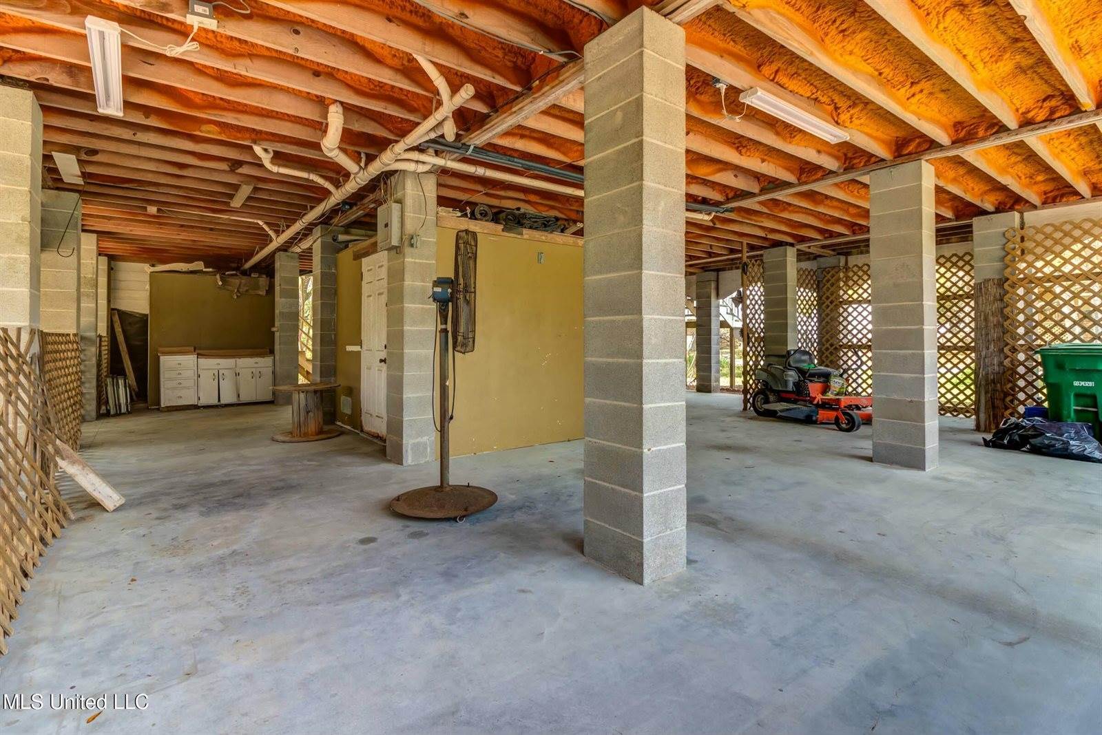 4510 Washington Avenue, Pascagoula, MS 39581