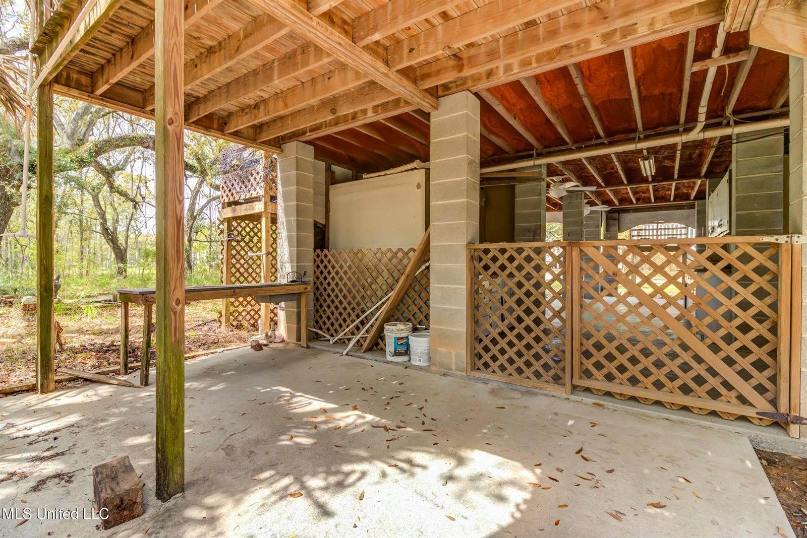 4510 Washington Avenue, Pascagoula, MS 39581