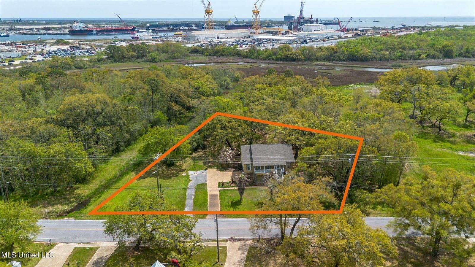 4510 Washington Avenue, Pascagoula, MS 39581