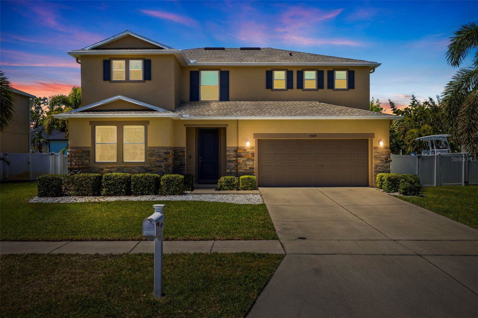 5909 Canton Street S, St Petersburg, FL 33712