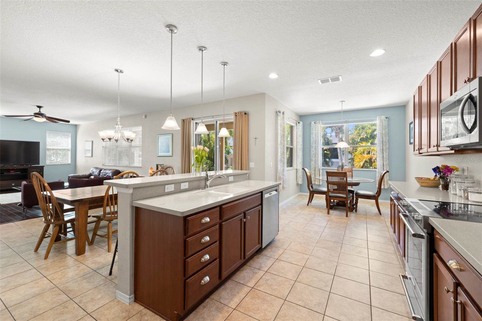 5909 Canton Street S, St Petersburg, FL 33712