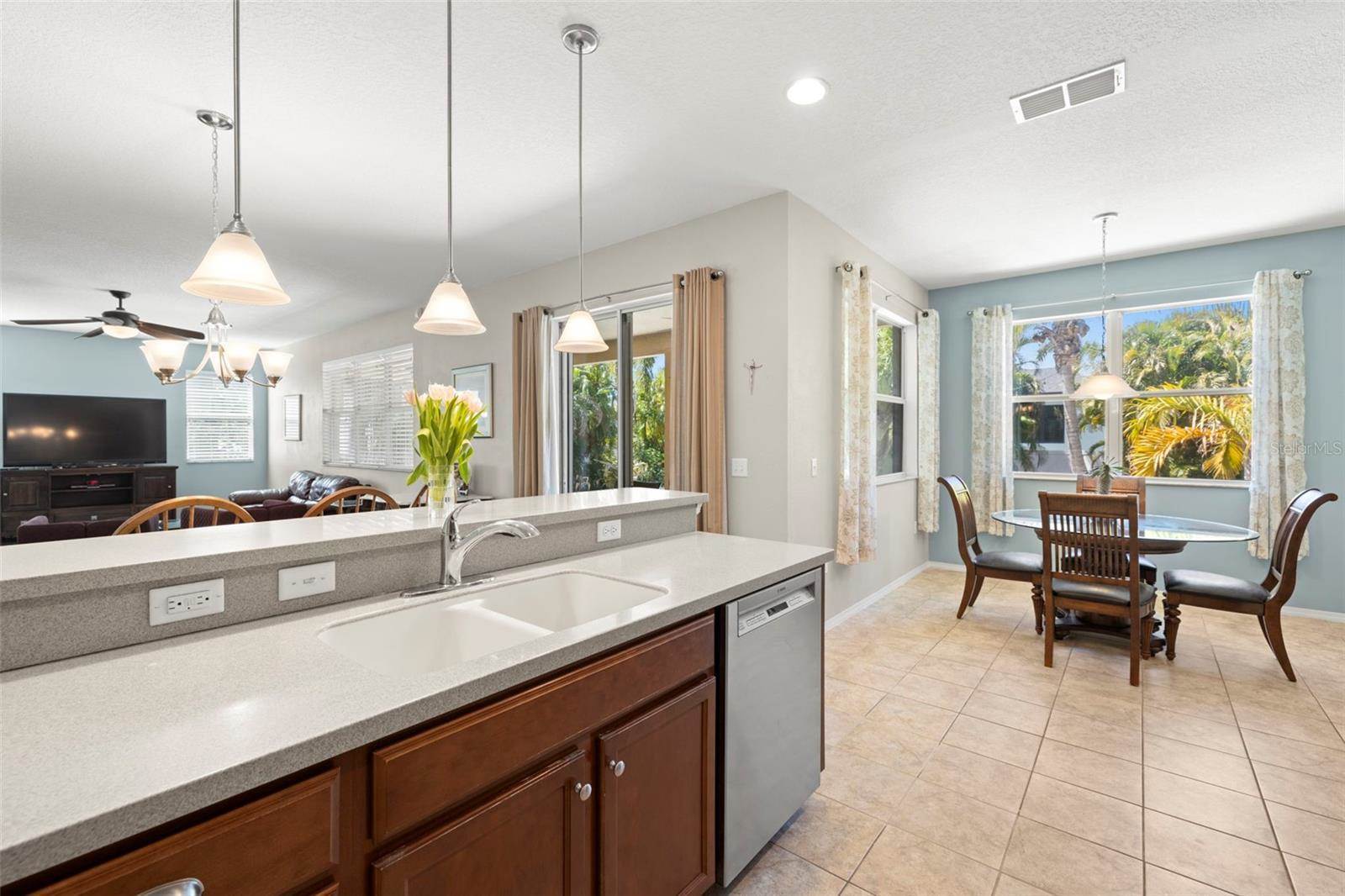 5909 Canton Street S, St Petersburg, FL 33712