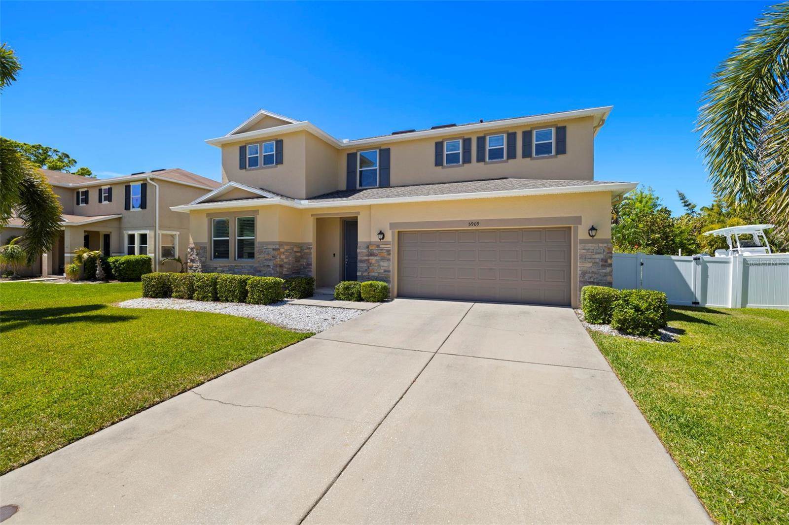 5909 Canton Street S, St Petersburg, FL 33712