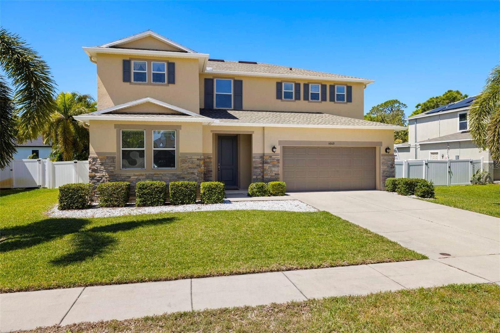 5909 Canton Street S, St Petersburg, FL 33712