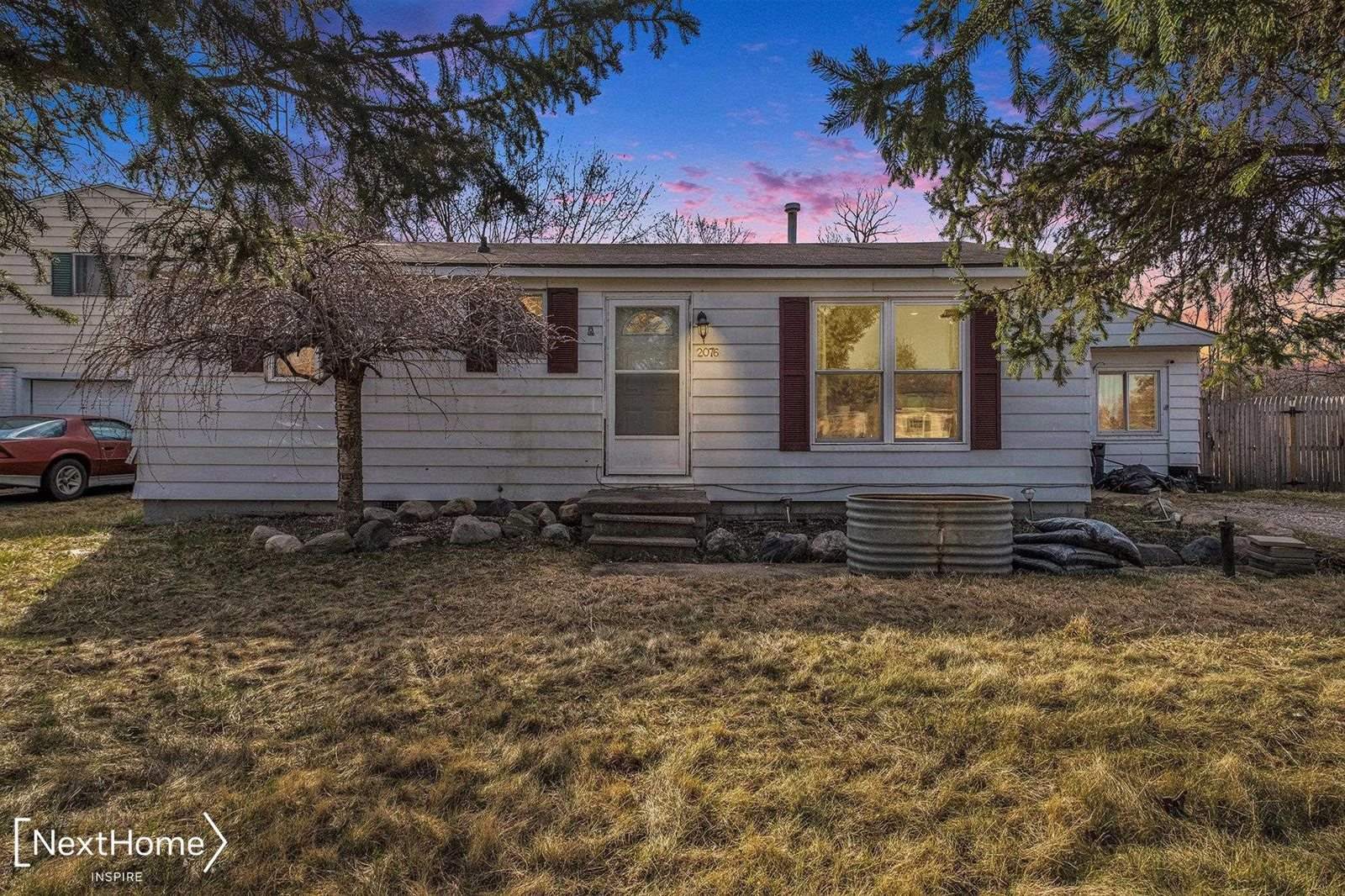 2076 Ala Street, Burton, MI 48519